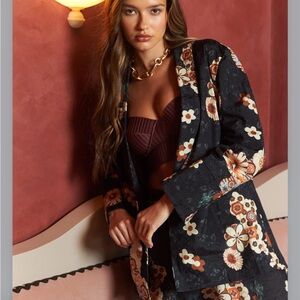 Z and L Europe Akira Blazer Size L Black Satin Floral Asian Inspired Boho